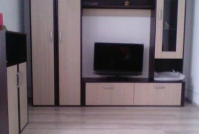 Apartament cu 3 camere decomandat în Piața Centrală - 4