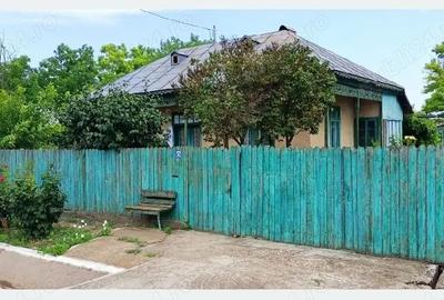 Casă cu 5 camere cu Teren 1800 Mp în Unirea - 2