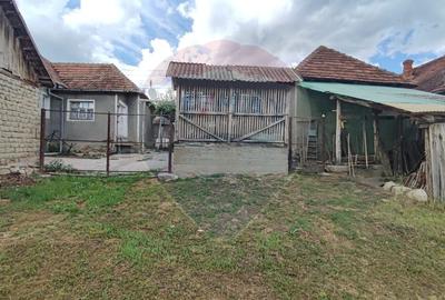 Casă individuală cu 4 camere cu Canalizare în Fonău - 13
