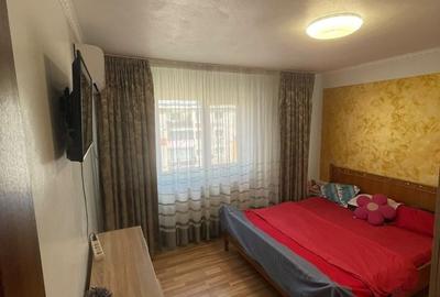 Apartament cu 2 camere decomandat în 9 Mai