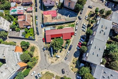 Casă individuală cu 8 camere cu Canalizare în Aurel Vlaicu - 2