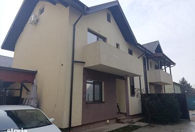 Casă cu 5 camere cu Teren 200 Mp în Central - 1