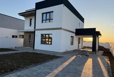 Casă cu 4 camere în Cârcea - 1