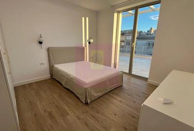Apartament cu 4 camere decomandat în Central