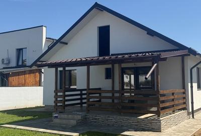 Casă cu 4 camere în Central