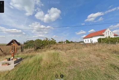 Teren de 1440 mp, în Cruceni