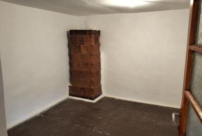 Casă cu 2 camere în Lumina