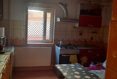 Casă cu 8 camere cu Teren 460 Mp în Central - 17