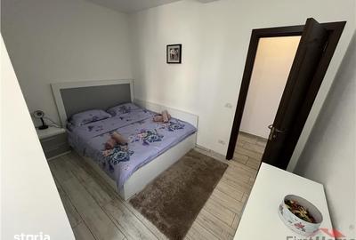 Apartament cu 3 camere, mobilat în Brăilei