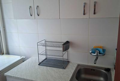 Garsonieră decomandată în Central