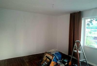 Apartament cu 2 camere decomandat în Petros