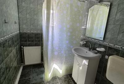 Apartament cu 2 camere decomandat în Găești