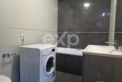 Apartament cu 5 camere decomandat în Florești