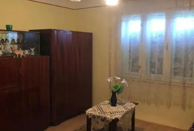 Casă cu 4 camere cu Teren 512 Mp în Central - 1