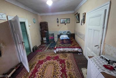 Casă cu 3 camere cu Canalizare în Aluniș - 6