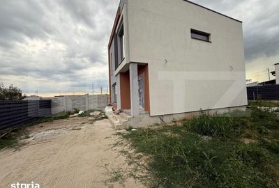 Casă cu 4 camere cu Teren 423 Mp în Craiovița Nouă - 3
