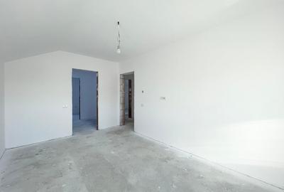 Duplex cu 4 camere cu Canalizare în Moșnița Veche - 9