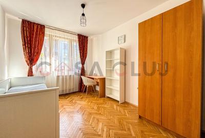 Apartament cu 3 camere decomandat în Central