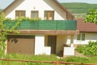 Casă cu Teren 3271 Mp în Central - 3