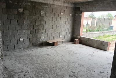 Casă cu 3 camere cu Teren 365 Mp în Mihăilești - 2