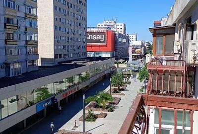 Apartament cu 4 camere decomandat în Ultracentral