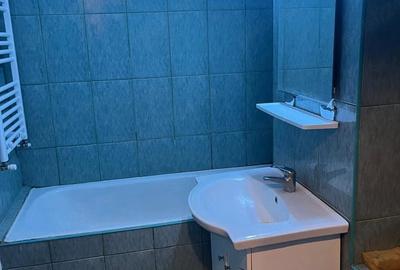 Apartament cu 2 camere decomandat în Steaua