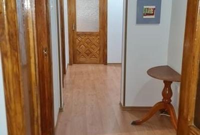 Apartament cu 3 camere în Brăilei