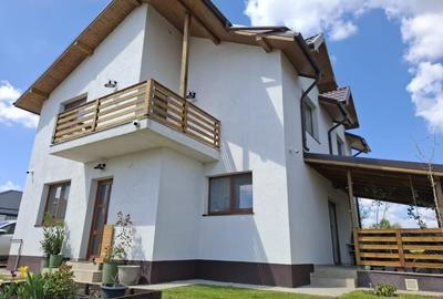Casă individuală cu 4 camere cu Teren 425 Mp în Săbăreni - 1