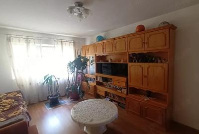 Apartament cu 2 camere decomandat în Independenței