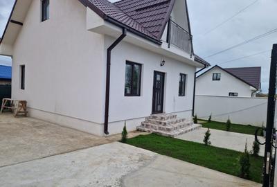 Casă cu 3 camere cu Teren 200 Mp în Lumina - 1