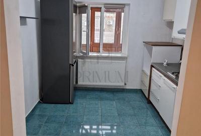 Apartament cu 2 camere decomandat în Soarelui