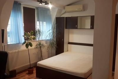 Garsonieră nedecomandată în Palat
