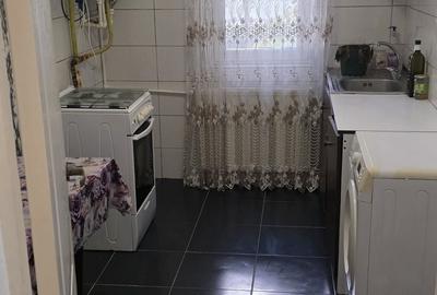 Apartament cu 2 camere decomandat în Florești