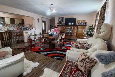 Casă individuală cu 4 camere cu Teren 800 Mp în Exterior Sud