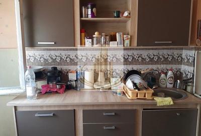 Apartament cu 2 camere semidecomandat în Badea Cârțan