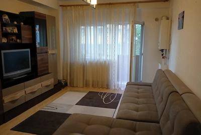 Apartament cu 2 camere semidecomandat în Roșu