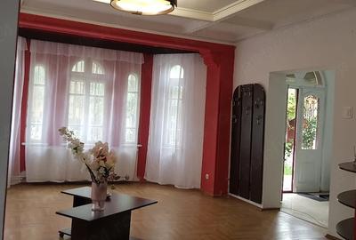 Spațiu comercial, de 150 mp, în Central