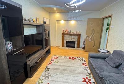 Apartament cu 4 camere decomandat în Dacia