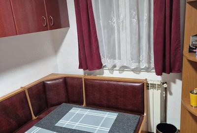 Apartament cu 3 camere semidecomandat în Central - 5