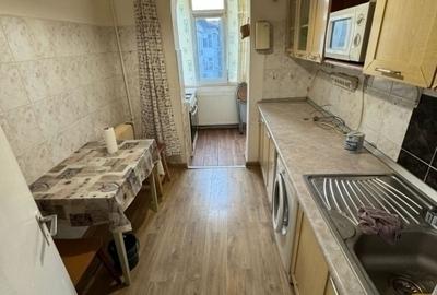 Apartament cu 2 camere decomandat în Nicolina