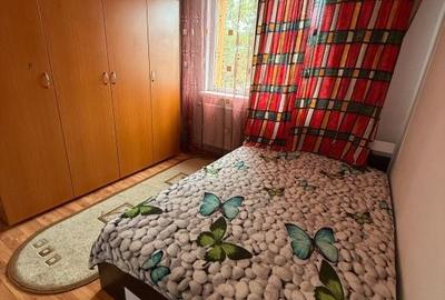 Apartament cu 2 camere semidecomandat în Craiovița Nouă