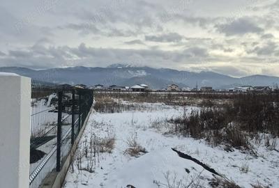 Teren de 700 mp, în Cristian - 2