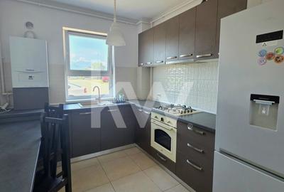 Apartament cu 3 camere decomandat, mobilat în Tractorul - 3