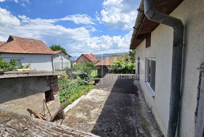 Casă individuală cu 3 camere cu Canalizare în Dâmbul Rotund - 1