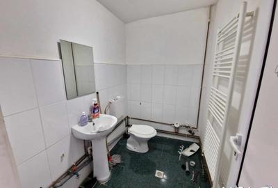 Spațiu comercial, de 74 mp, în Central - 6