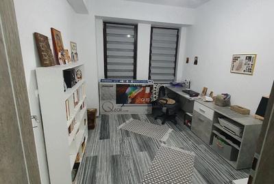 Apartament cu 4 camere decomandat în Alfa - 3