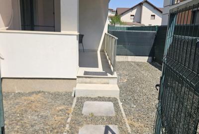 Apartament cu 3 camere în Dumbrăvița
