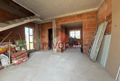 Casă cu 3 camere cu Teren 393 Mp în Sânandrei