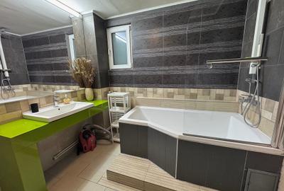 Apartament cu 3 camere decomandat în Pipera