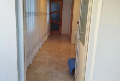 Casă cu Teren 300 Mp în Central